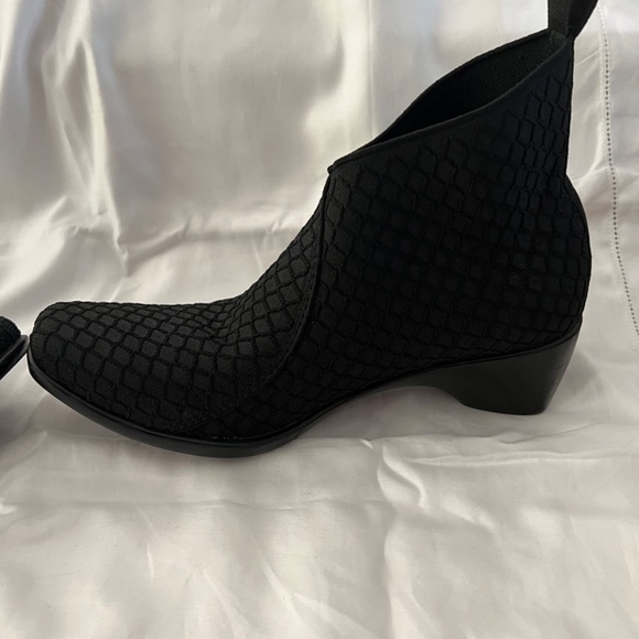 Charleston Shoe Company Ankle Boots (almost new) - Picture 7 of 11